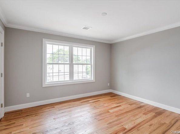 4 Vera Avenue, Plainview NY 11803