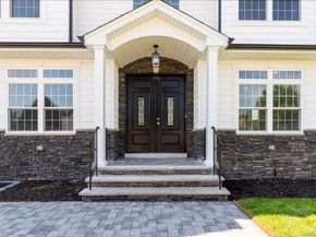 4 Vera Avenue, Plainview NY 11803
