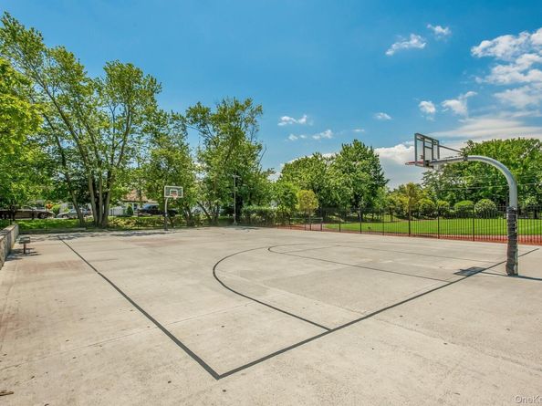 181C Edgewater C, Bronx NY 10465