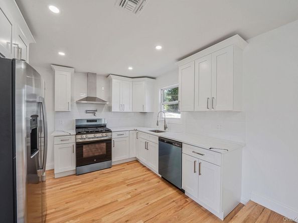 7 Ford Drive W, Massapequa NY 11758