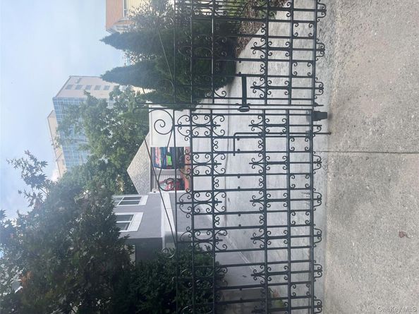 1610 Hering Avenue, Bronx NY 10461