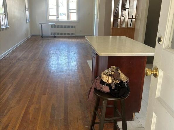 47-52 196 Street, Flushing NY 11358