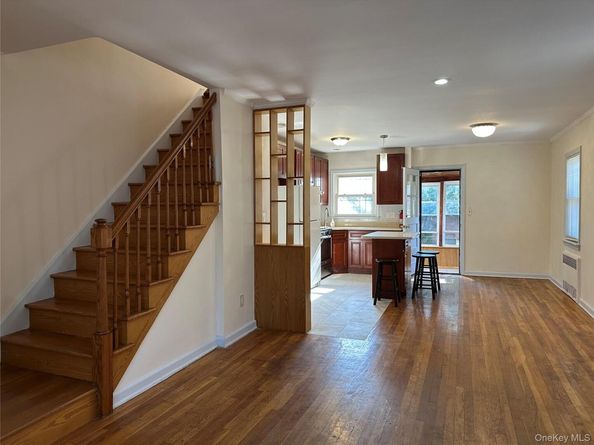 47-52 196 Street, Flushing NY 11358