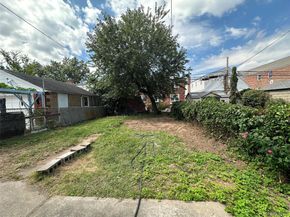 47-52 196 Street, Flushing NY 11358