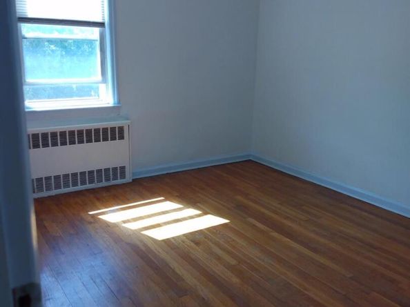 47-52 196 Street, Flushing NY 11358