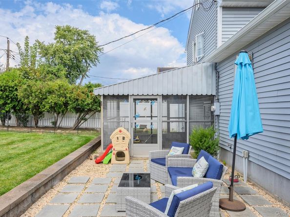 5 Webster Avenue, Massapequa NY 11758