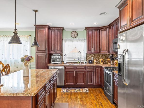 5 Webster Avenue, Massapequa NY 11758