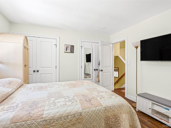 5 Webster Avenue, Massapequa NY 11758