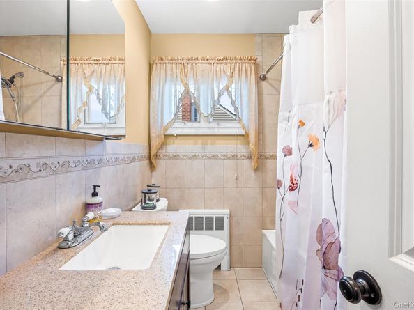 5 Webster Avenue, Massapequa NY 11758