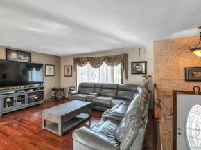 15 Abbey Lane, Bay Shore NY 11706