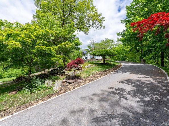 58 Spring Lane, Chappaqua NY 10514