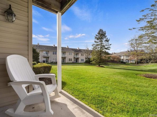 827 Portofino Place 827, Melville NY 11747