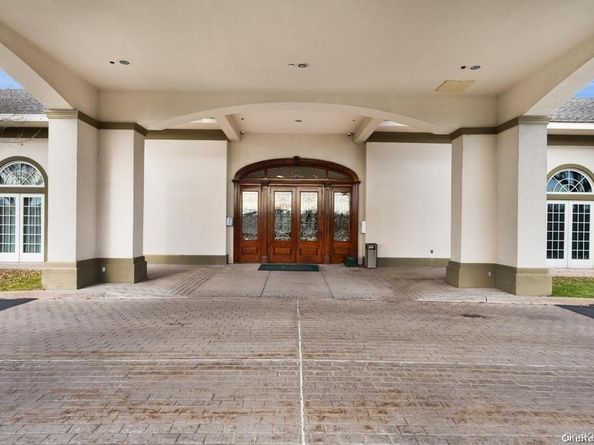 827 Portofino Place 827, Melville NY 11747