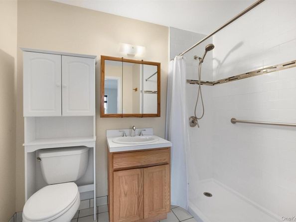827 Portofino Place 827, Melville NY 11747