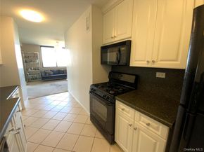 27110 Grand Central Parkway 22K, Floral Park NY 11005