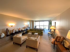 27110 Grand Central Parkway 22K, Floral Park NY 11005