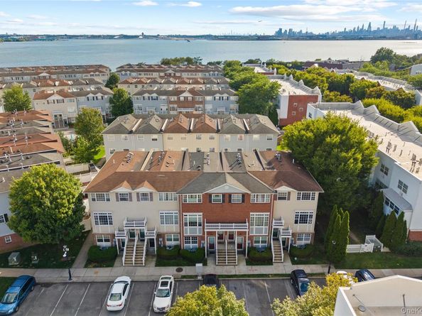 109 Neptune Lane 5, Bronx NY 10473