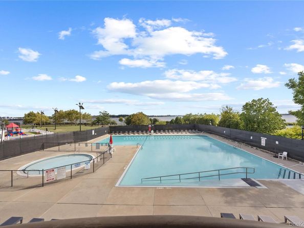 109 Neptune Lane 5, Bronx NY 10473