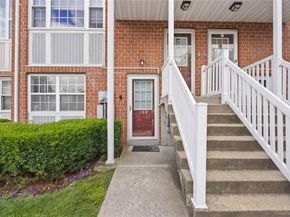 109 Neptune Lane 5, Bronx NY 10473