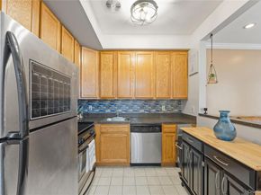 109 Neptune Lane 5, Bronx NY 10473