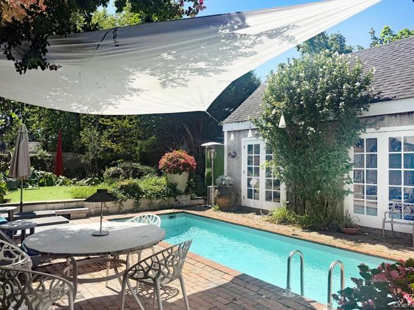 28 Bowden Square, Southampton NY 11968
