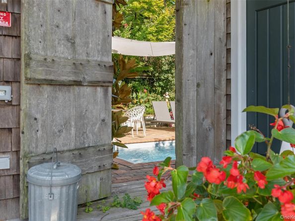 28 Bowden Square, Southampton NY 11968