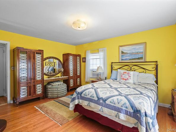 100 Lord Kitchener Road, New Rochelle NY 10804