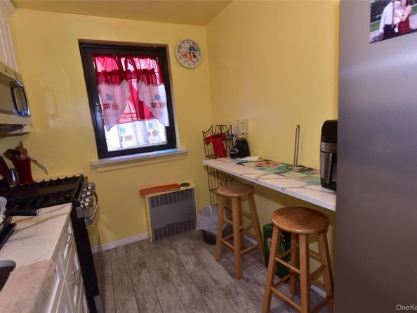 87-30 204 Street B55, Hollis NY 11423