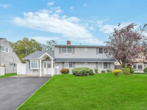 11 Winter Lane, Hicksville NY 11801