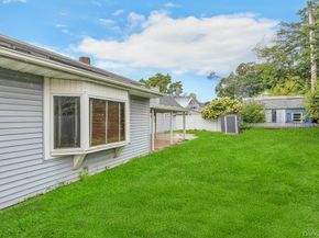 11 Winter Lane, Hicksville NY 11801