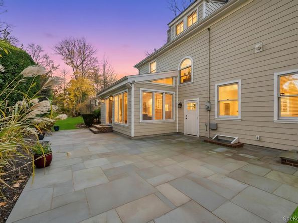 9 Sycamore Drive, Great Neck NY 11021