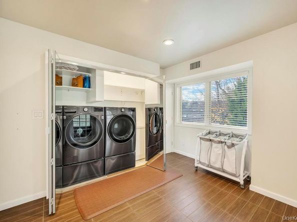 9 Sycamore Drive, Great Neck NY 11021