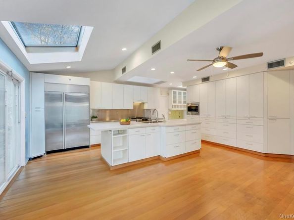 9 Sycamore Drive, Great Neck NY 11021