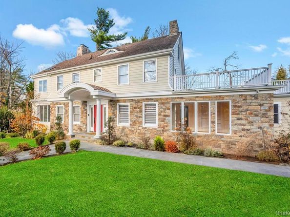 9 Sycamore Drive, Great Neck NY 11021