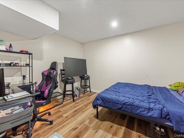 4183 Murdock Avenue, Bronx NY 10466