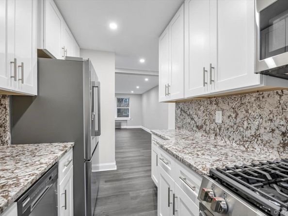 79-06 Main Street 2J, Flushing NY 11367