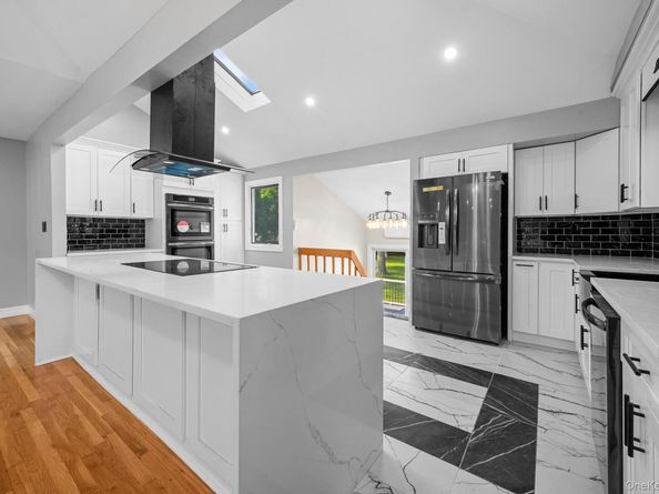 4 Wintergreen Drive, Melville NY 11747