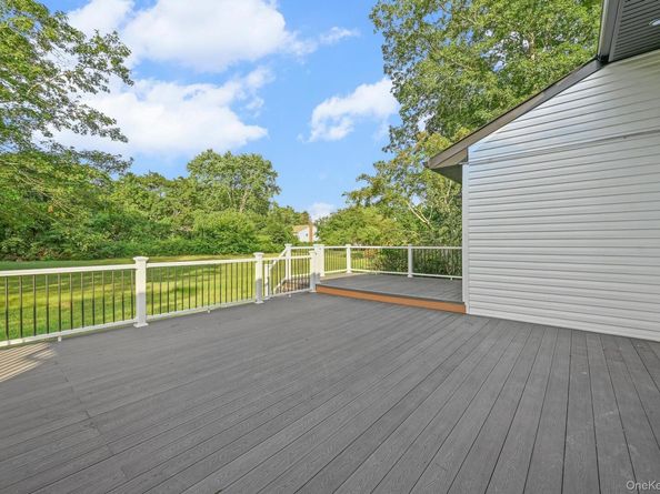 4 Wintergreen Drive, Melville NY 11747