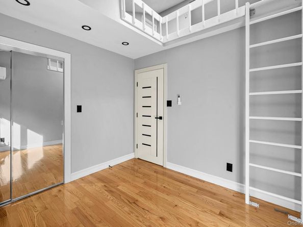 4 Wintergreen Drive, Melville NY 11747