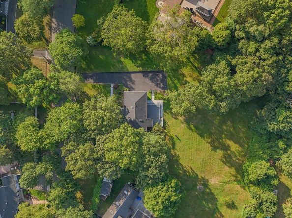 4 Wintergreen Drive, Melville NY 11747