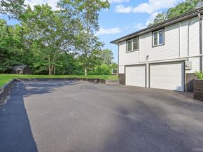 4 Wintergreen Drive, Melville NY 11747