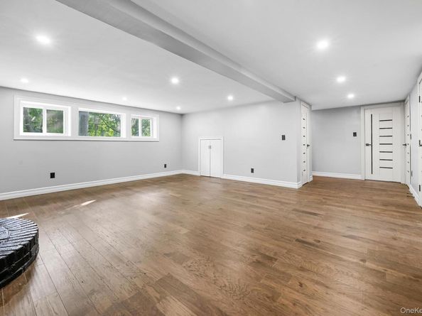 4 Wintergreen Drive, Melville NY 11747