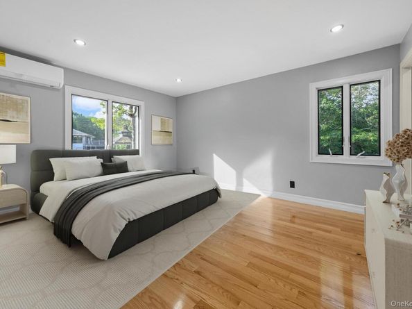 4 Wintergreen Drive, Melville NY 11747