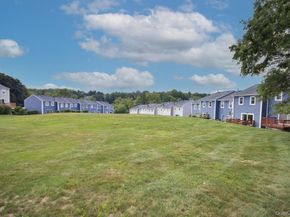 104 Mallard Way, Peekskill NY 10566