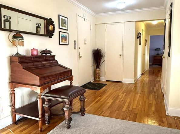 30 Pearsall Avenue 2J, Glen Cove NY 11542