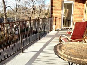 30 Pearsall Avenue 2J, Glen Cove NY 11542