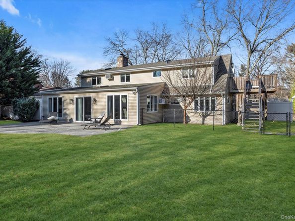 56 Fairfields Lane, Huntington Station NY 11746