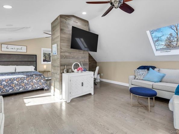 56 Fairfields Lane, Huntington Station NY 11746