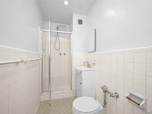 99-10 60th Avenue 5D, Corona NY 11368