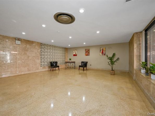 99-10 60th Avenue 5D, Corona NY 11368